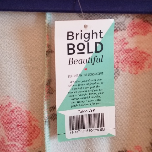 BNWT Honey and Lace Taho Womens Vest Small Floral - Picture 3 of 4